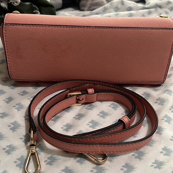 Michael kors crossbody - Picture 2 of 4